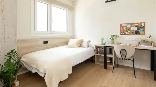 Rooms in Terrassa - photo 3