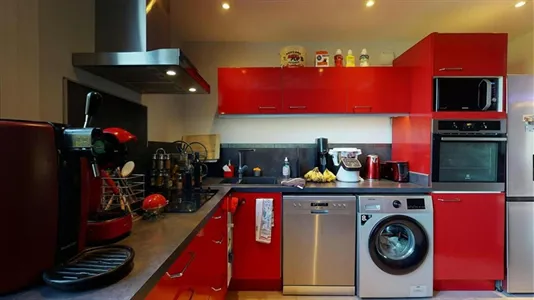 Apartments in Lyon - photo 6