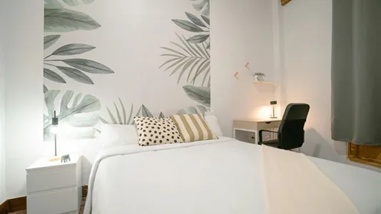 Rooms in Valencia Ciutat Vella - photo 5