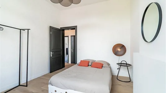 Rooms in La Louvière - photo 2
