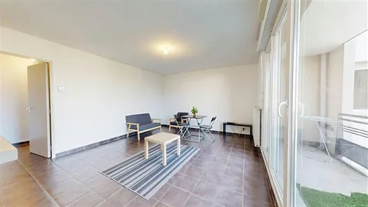 Apartments in Lyon - photo 2