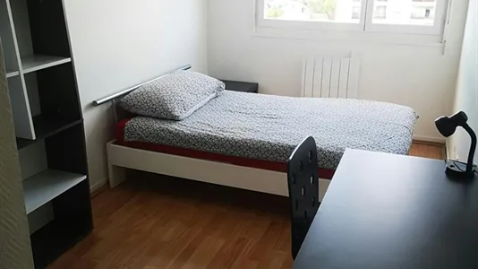 Rooms in Saint-Julien-en-Genevois - photo 2