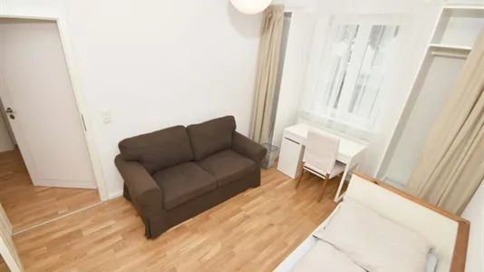 Rooms in Frankfurt West - photo 3