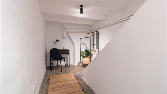 Rooms in Barcelona Eixample - photo 5
