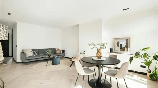 Apartments in Amsterdam Oud-Zuid - photo 2
