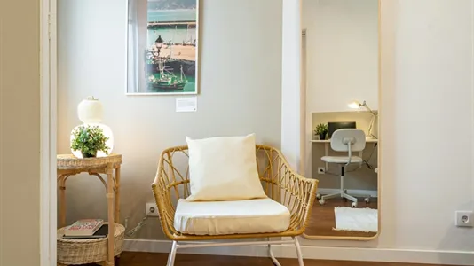 Rooms in Barcelona Ciutat Vella - photo 3