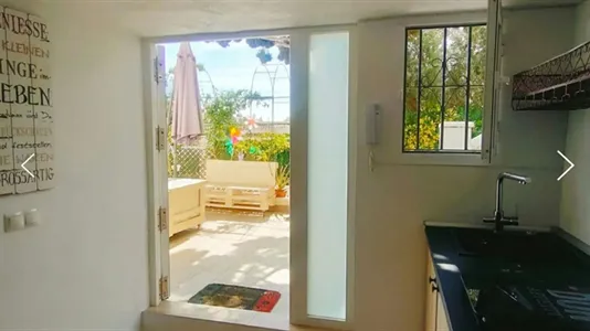 Rooms in Málaga - photo 3