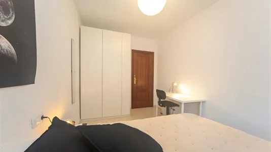 Rooms in Granada - photo 4