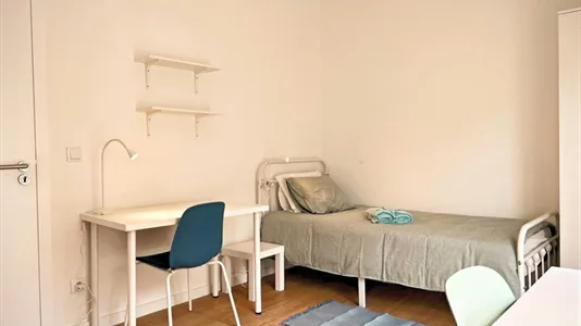 Rooms in Almada - photo 4
