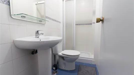 Rooms in Málaga - photo 9