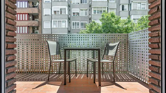 Apartments in Barcelona Eixample - photo 2