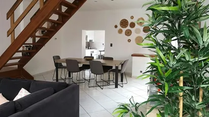 House for rent in Charleroi, Henegouwen