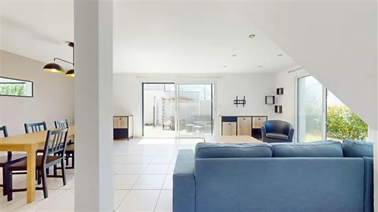 Houses in Caen - photo 7