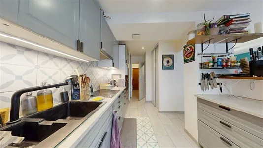 Houses in Lyon - photo 4