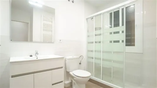 Rooms in Barcelona Eixample - photo 9