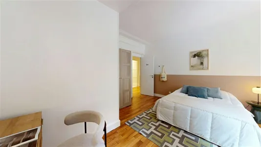 Rooms in Paris 8ème arrondissement - photo 3