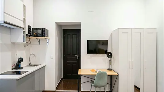 Rooms in Madrid Centro - photo 9