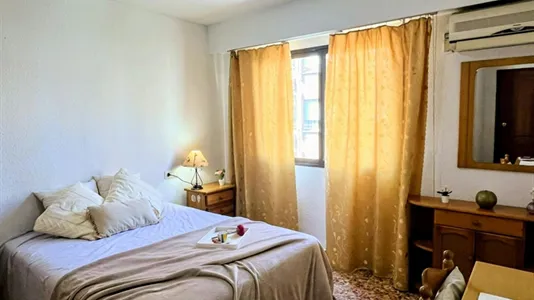 Rooms in Moncada - photo 1