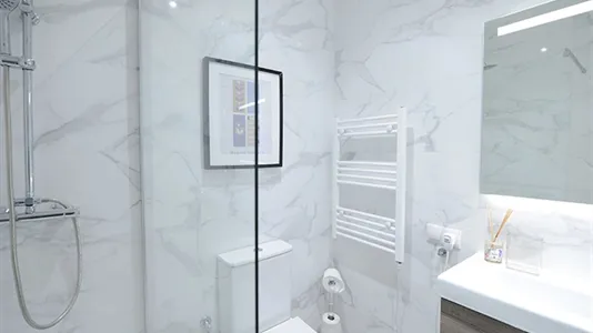 Rooms in Bilbao - photo 9