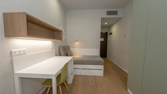 Rooms in Barcelona Sarrià-St. Gervasi - photo 1