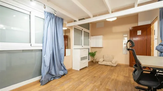 Rooms in Barcelona Eixample - photo 4