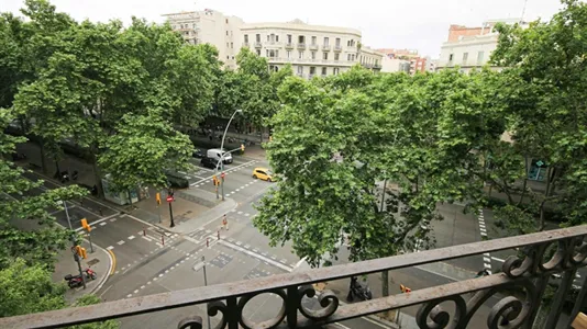 Rooms in Barcelona Eixample - photo 8