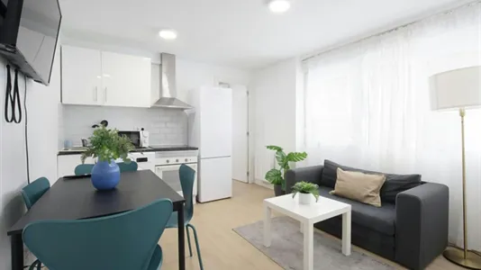 Apartments in Madrid Ciudad Lineal - photo 1