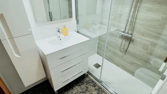 Rooms in El Prat de Llobregat - photo 2