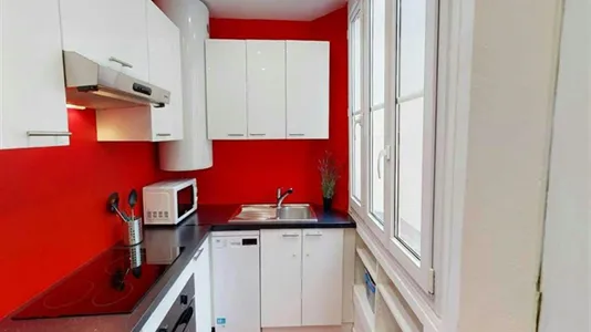 Rooms in Paris 8ème arrondissement - photo 7