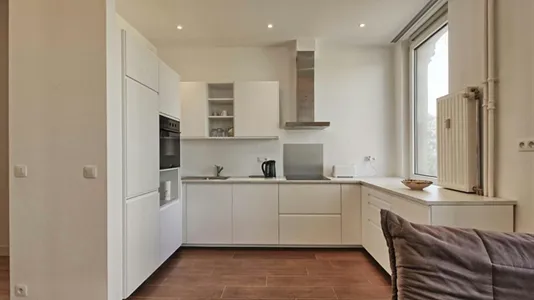 Apartments in Brussels Schaarbeek - photo 2