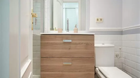 Rooms in Madrid Centro - photo 10