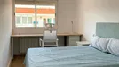 Room for rent, Madrid Fuencarral-El Pardo, Madrid, &lt;span class=&quot;blurred street&quot; onclick=&quot;ProcessAdRequest(13468765)&quot;&gt;&lt;span class=&quot;hint&quot;&gt;See streetname&lt;/span&gt;[xxxxxxxxxxxxx]&lt;/span&gt;