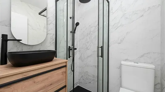 Rooms in Madrid Centro - photo 4