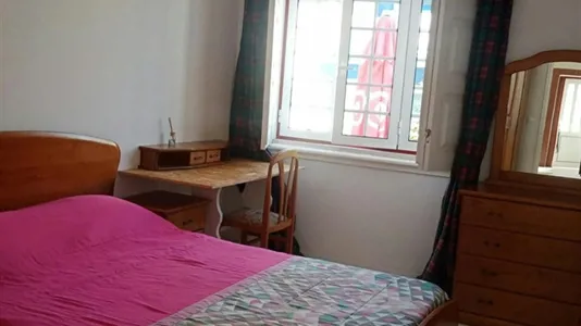 Rooms in Almada - photo 1