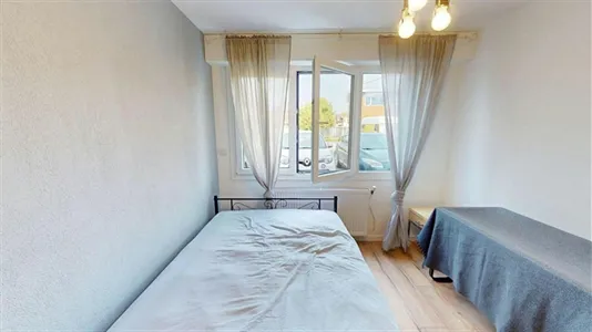 Rooms in Saint-Julien-en-Genevois - photo 2