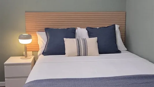 Rooms in Barcelona Eixample - photo 1