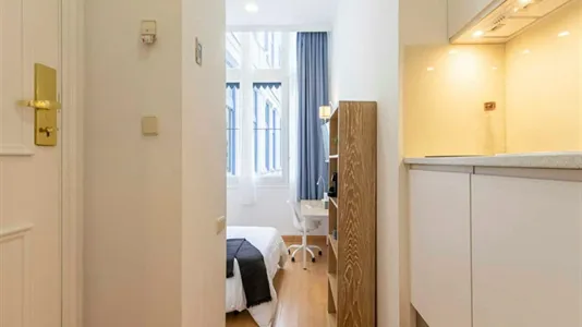 Rooms in Madrid Centro - photo 7