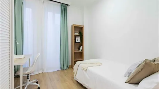 Rooms in Madrid Centro - photo 5