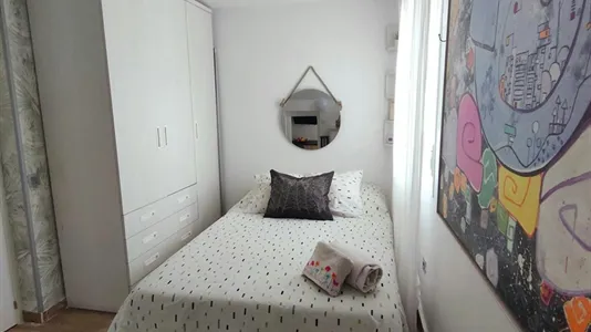 Rooms in Málaga - photo 8