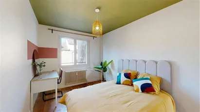 Room for rent in Dijon, Bourgogne-Franche-Comté