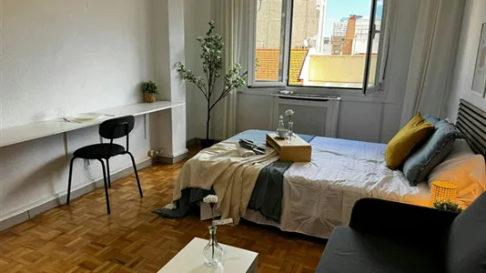 Rooms in Madrid Tetuán - photo 8