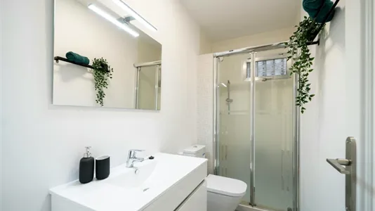 Rooms in Valencia Extramurs - photo 9