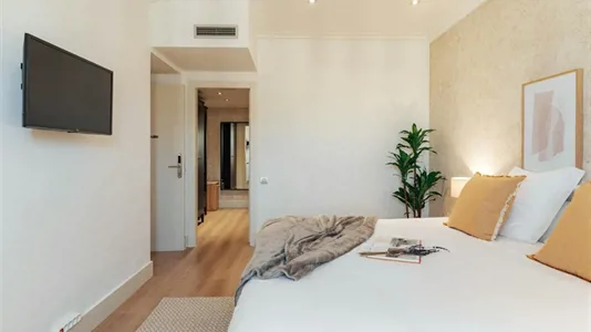 Rooms in Barcelona Eixample - photo 3