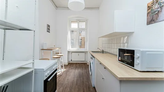 Rooms in Berlin Friedrichshain-Kreuzberg - photo 7