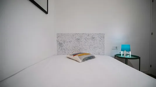 Rooms in Barcelona Eixample - photo 4