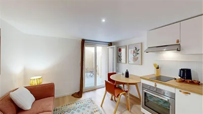 Room for rent in Saint-Julien-en-Genevois, Auvergne-Rhône-Alpes