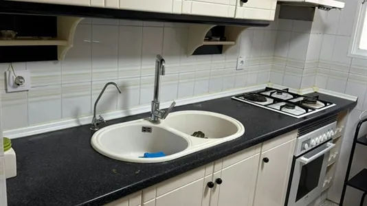 Rooms in Almería - photo 6