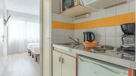 Apartments in Bordeaux - photo 3