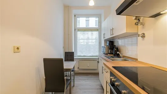 Rooms in Berlin Mitte - photo 10