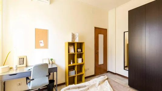 Rooms in Milano Zona 5 - Vigentino, Chiaravalle, Gratosoglio - photo 9